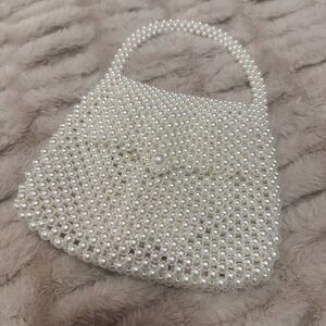 White pearl purse